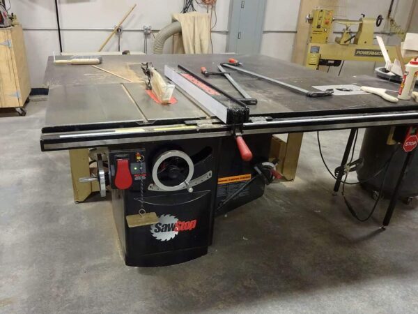 SawStop table saw (Wikipedia) | Science Safety SawStop table saw in a workshop