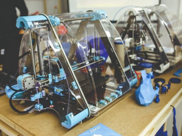 3D printers | Science Safety Two 3D printers on a workbench
